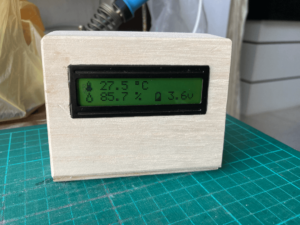 SHT40-based temperature humidity monitor with a home-built wooden box